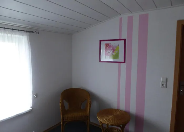 Gemuetliche Ferienunterkuenfte Mit Garten In Vakantiehuis Zweedorf